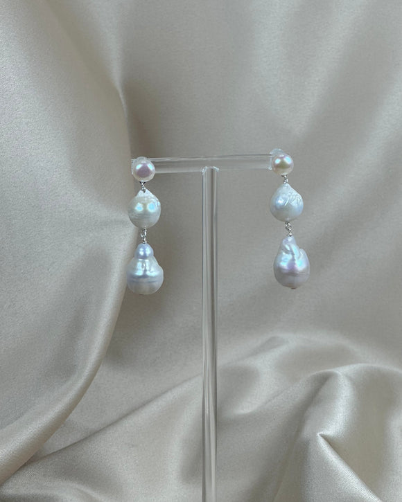 Tiered Pearl Earring - Off White